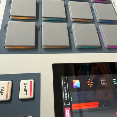 Akai MPC Live II Standalone Sampler / Sequencer Retro Edition 2020 - Present - Grey, RBG Pads image 2