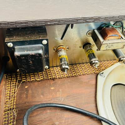 Gibson GA-5 Skylark 1x10" Combo Amplifier 1964 - Brown image 13