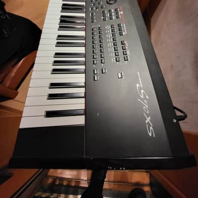 Yamaha S70 XS weighted 76 note keyboard/Synth with Motif XS Engine image 22