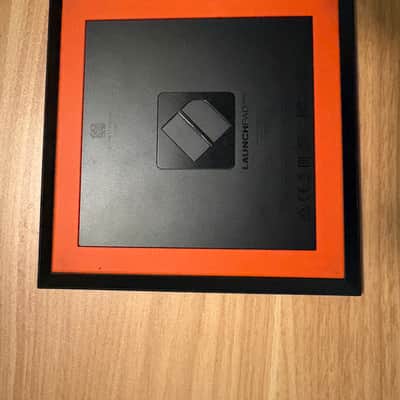Novation Launchpad Mini MKIII Pad Controller 2019 - Present - Black image 3