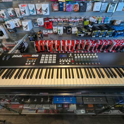 Akai MPK88 2010s - Black