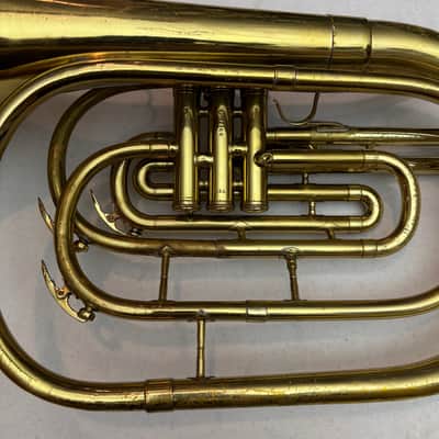King 1122 Mellophone / Marching French Horn c.1980 w/ Anvil Flight Case – Good Playing Condition image 4