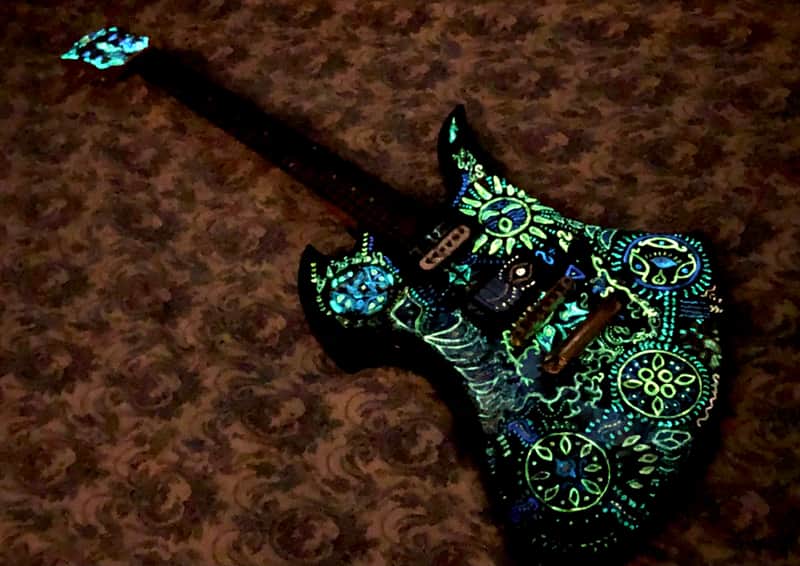 HIDE 煙花結他 Luminous Glow Guitar Fernandes MG 450X 120X 70x 80x 280x 125s 140x 165x 180 ultimate paint Hide Matsumoto Burny松本秀人モデル Electric Guitar 吉他。Hide city We are X Japan visual Rock UV paint。橫須賀劍齒虎 Anime Luna Sea LEMONeD NANA 🦋🏝🌷🧚🏻‍♀️ image 1