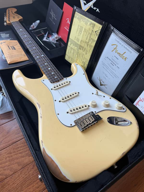 2026 Fender Custom Shop Stratocaster Pro W25 Relic - Aged Vintage White