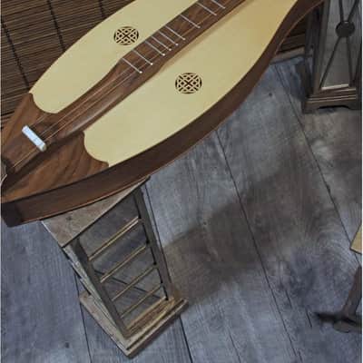 Dulcimer Package Includes: Roosebeck Grace Mountain Dulcimer 4-String Vaulted Spruce Knotwork, Waln image 4
