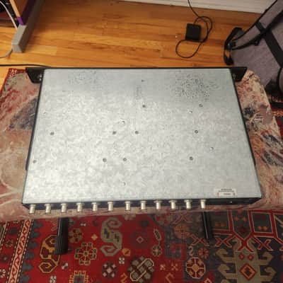 Shure UA840-UA UHF Antenna Distribution System 2000s - Black image 4