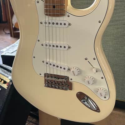 Fender   Player II Dealer Exclusive Stratocaster  2025 - Olympic White / 7lbs. 11.2oz. #MX25115277 image 10