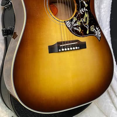 NEW! Gibson Custom Shop Hummingbird Koa/Carpathian Spruce Acoustic-Electric Guitar - Honeyburst - 4.6 lbs - Authorized Dealer! G06395 image 7