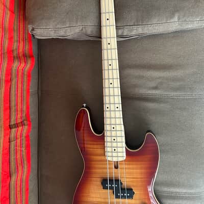Sire Marcus Miller U5 2025 - Tobacco Sunburst image 3
