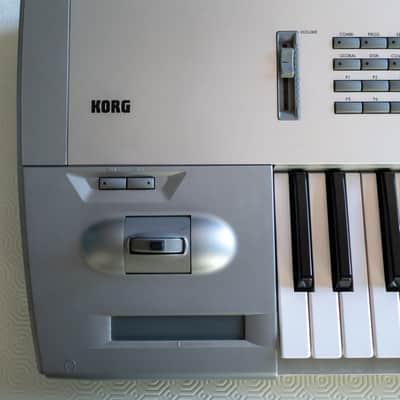 Korg Trinity V3 61-Key 32-Voice Polyphonic Workstation 1998 - Silver image 3