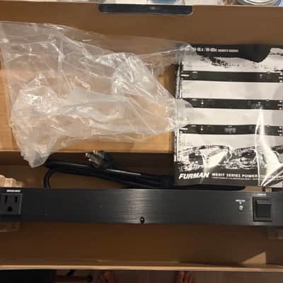Furman M-8x2 Merit Series Power Conditioner - Mint with Original Box & Manual image 5