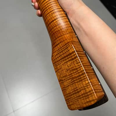 2.9mm frets Striped Ebony Fretboard 22frets 5a Roasted flame Maple guitar neck Radius 12inch Round stainless steel 22 frets Roasted flame Maple guitar neck Striped Ebony fingerboard 25.5inch hole 10mm Radius: 12 inches. image 9
