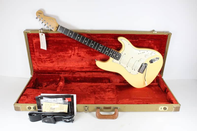 1999 Fender Jeff Beck Artist Stratocaster White Very CLEAN Lace Sensors OHSC w/Factory Paperwork 1990's Vintage Strat
