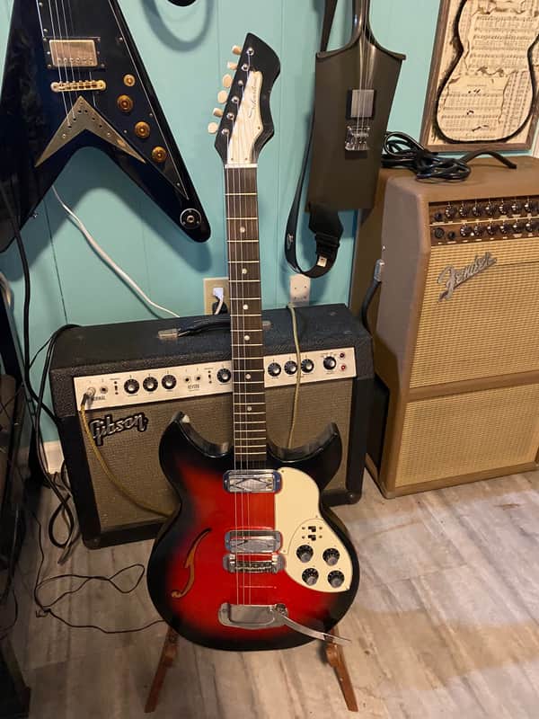 1968 Silverton Model 319 (14539) Semi-Hollow Body - Sunburst image 1