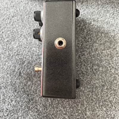 Laney Black Country Customs Monolith White / Red image 5