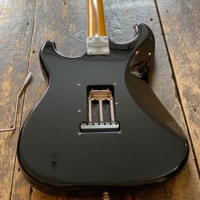 Fender Japan 1957 RI Stratocaster Reissue MIJ 2012 image 2