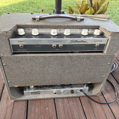 Silvertone Model 1432 10-Watt 1x12 Guitar Combo 1960s - Gray with White Grille image 12