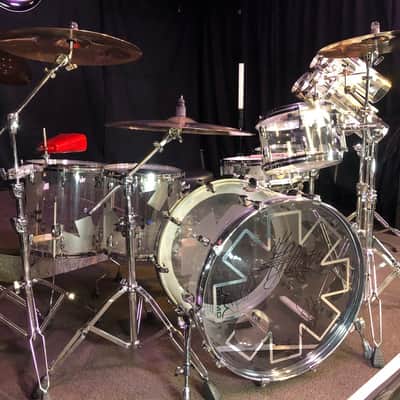 Pearl/Sabian Chad Smith's Red Hot Chili Peppers, World Tour, Complete 10-Piece Drum Set with Cymbals 2011 - Clear image 1