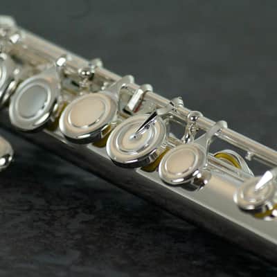 John Packer JP211 Key of C Flute (Without E-mechanism) w/Leatherette Hard Case, Cleaning Rod & Cloth image 2