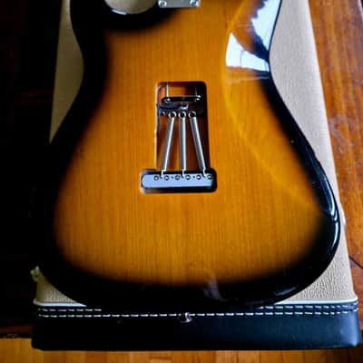 Fender Eric Johnson Strat USA T2S w/G&G case 2005 - sunburst image 3