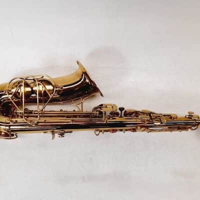The Martin Alto Indiana Saxophone mid 77s - Lacquered w/ Case 1977 - Lacquered image 5