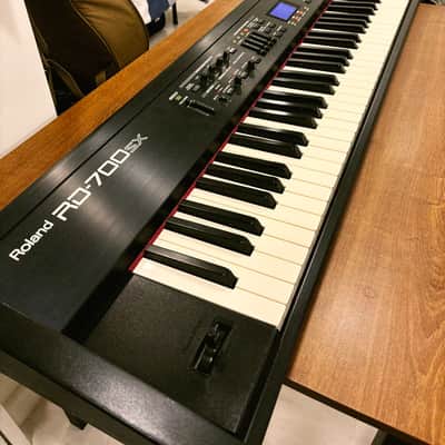 Roland RD-700SX 88-Key Digital Stage Piano 2004 - 2008 - Black