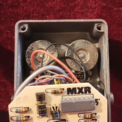 MXR VINTAGE Blue Box Script Logo BUD Case '75 image 6