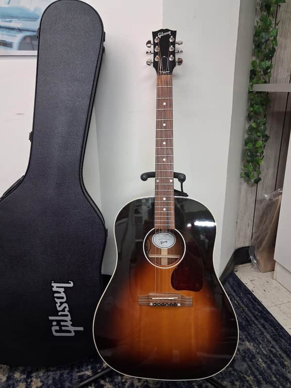 Gibson J45 Standard Used