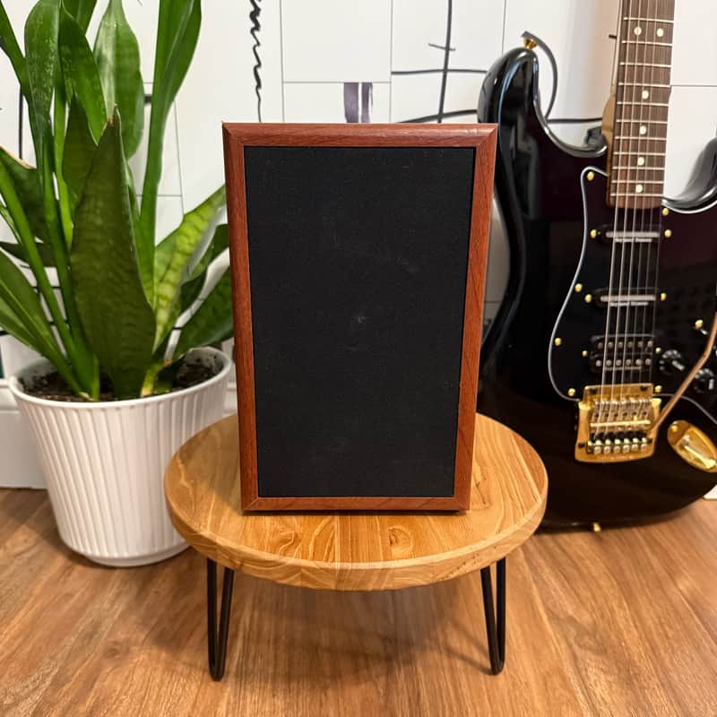 HB Cherry 4" Guitar Cabinet • 8Ω • 15W image 1