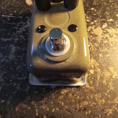 Dongeomac BC108 Fuzz Face with Bias control in Sage Green/Black Mix image 2