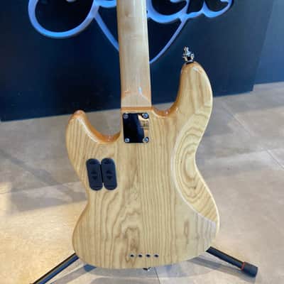 Sire Marcus Miller V7 with Maple Fretboard 2017 - 2019 - Natural image 5