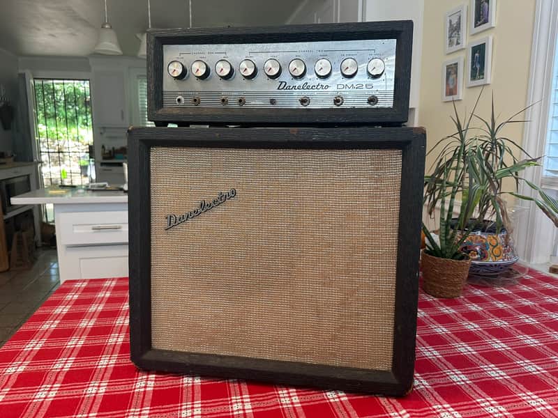 Danelectro DM25 - 1960's - Head / Cabinet image 1