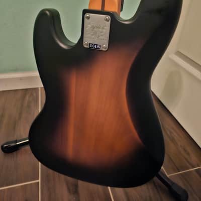 Squier 40th Anniversary Vintage Edition Jazz Bass 2022 - Present - Satin Wide 2-Color Sunburst image 5