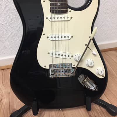 Squier 50th Anniversary Stratocaster 1996 Black image 2