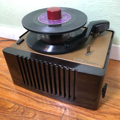 RCA 50's Tube 45 Singles Changer - FULLY Restored - turntable image 3