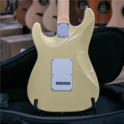 SUHR Classic S Antique HSS Maple Vintage yellow image 2