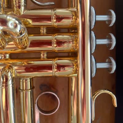 Yamaha YTR-2330 Bb Trumpet + Bag and accessories image 4