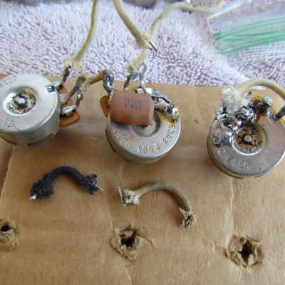 Fender Stratocaster Wiring Harness 3-250K Pots From Reissue Stratocaster READ ENTIRE DESCRIPTION 3-250K Stratocaster Potentiometers image 2