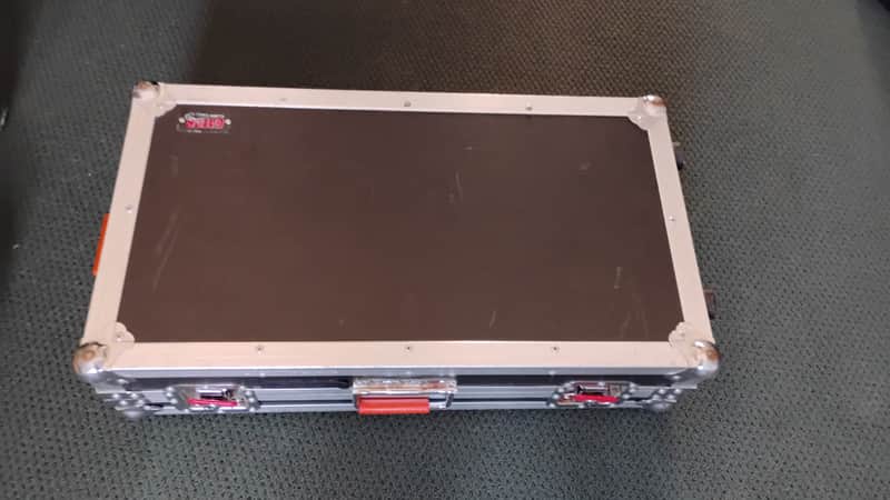 Gator G-TOUR-PEDALBOARD-LGW Large ATA Pedalboard 24x11" with Wheels 2010s - Black image 1