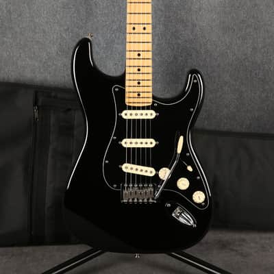 Fender Mexican Stratocaster - Black - 2nd Hand (166457) image 3