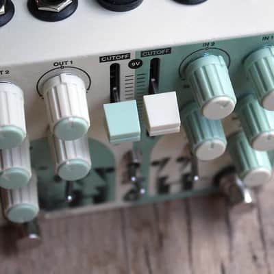 Old Blood Noise Endeavors Float Dual Moving Filter Cream / Mint Graphic image 5