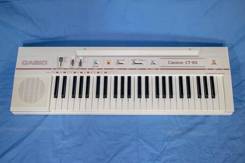 Casio CT-102 Casiotone 49-Key Synthesizer image 1