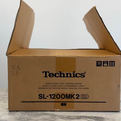 Technics SL-1200 MK2 2004 - Silver image 1
