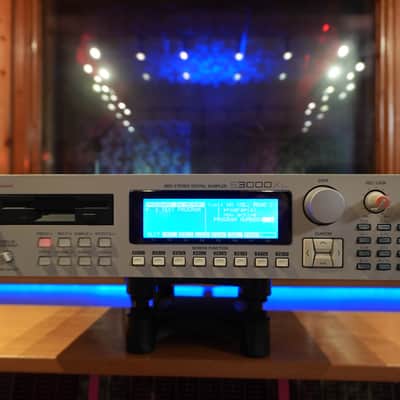 Akai S3000XL Sampler - New high-contrast LED-backlit display! image 14