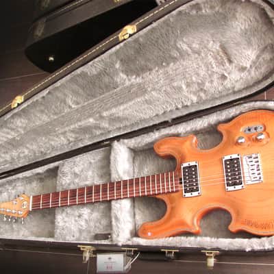 Wolf Moehrle guitar Hobbit image 7