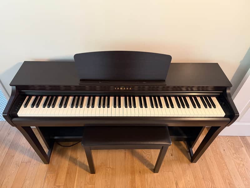 Yamaha CLP-735 Clavinova 88-Key Digital Piano | Reverb