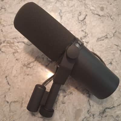 Shure SM7B Cardioid Dynamic Microphone image 6