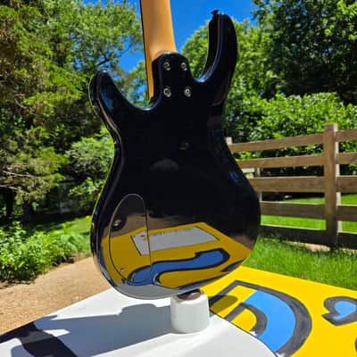 Squier MB-4 Modern Bass 2002 - 2010 - Skull and Crossbones image 19