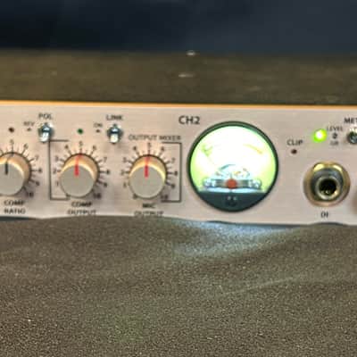 Fredenstein F200 Microphone Preamp and Compressor 2014 - Present - Gold image 2