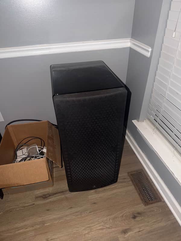 JL Audio Fathom F212 - Black image 1